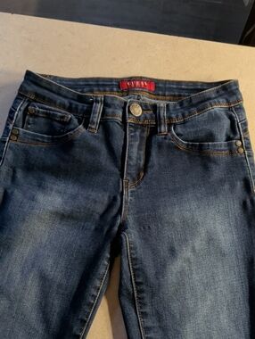 GUESS Women's Indigo Skinny Jeans with Contrast Stitching